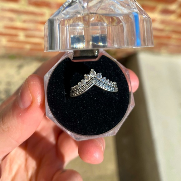 Pandora princess wishbone ring - Picture 3 of 5